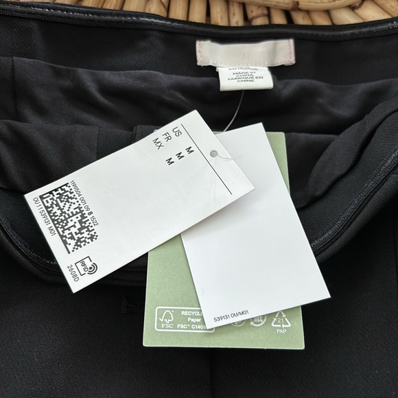 H & M Brand new black crop top with gold buttons size medium - Picture 4 of 6